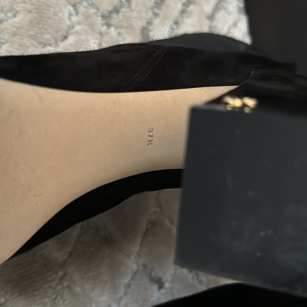 Dolce & Gabbana black suede boots - Picture 8 of 9